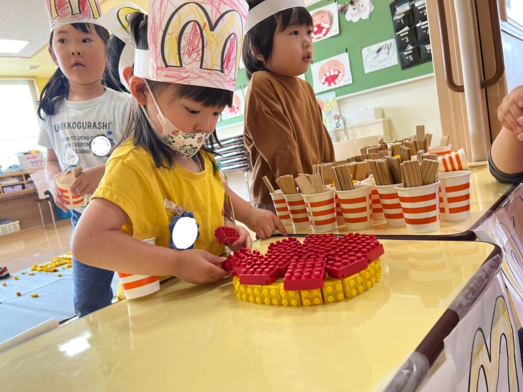 幼稚園 バッジ 帽子 オファー